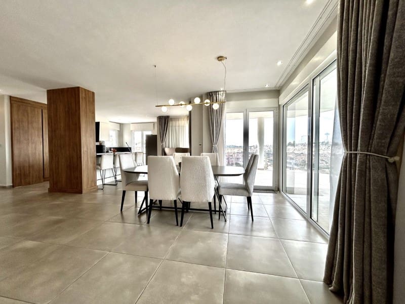 4 soverom Villa til salgs i Ciudad Quesada med svømmebasseng - € 925 000 (Ref: 9990439)