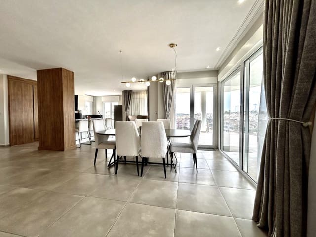 4 soverom Villa til salgs i Ciudad Quesada, Rojales med svømmebasseng - € 925 000 (Ref: 9990439)