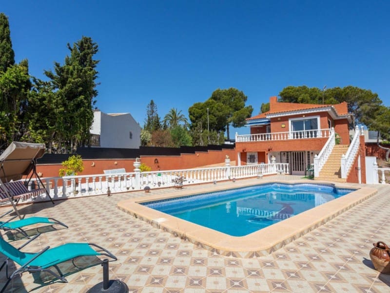 Chalet de 4 habitaciones en Los Altos en venta con piscina - 499.000 € (Ref: 9994350)