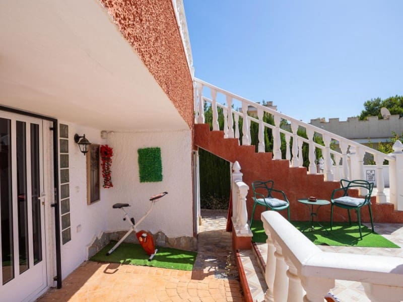 Chalet de 4 habitaciones en Los Altos en venta con piscina - 499.000 € (Ref: 9994350)