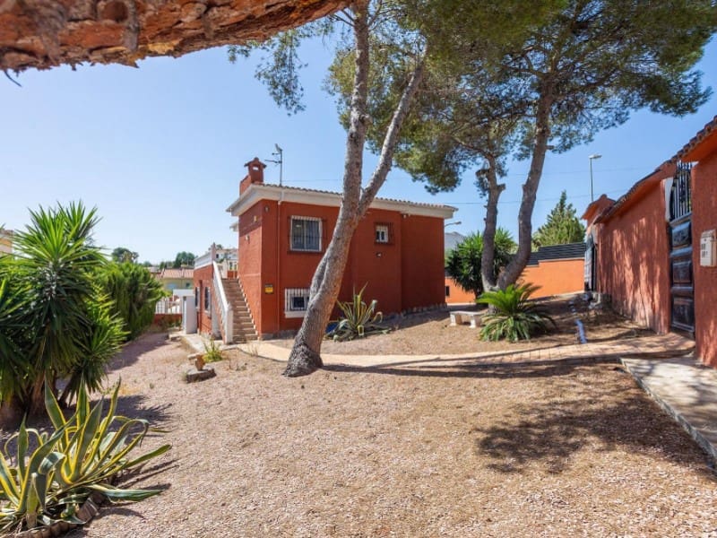 Chalet de 4 habitaciones en Los Altos en venta con piscina - 499.000 € (Ref: 9994350)