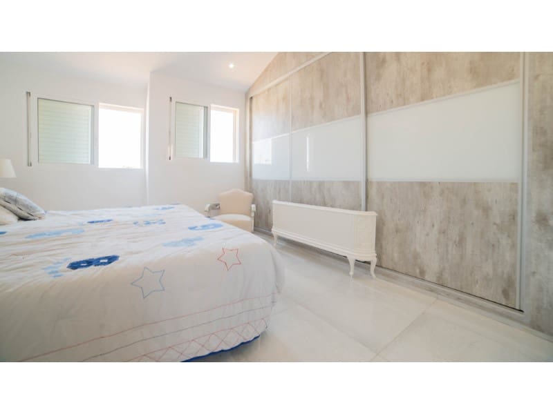 3 makuuhuone Omakotitalo myytävänä paikassa Torrevieja - 319 000 € (Ref: 9994351)