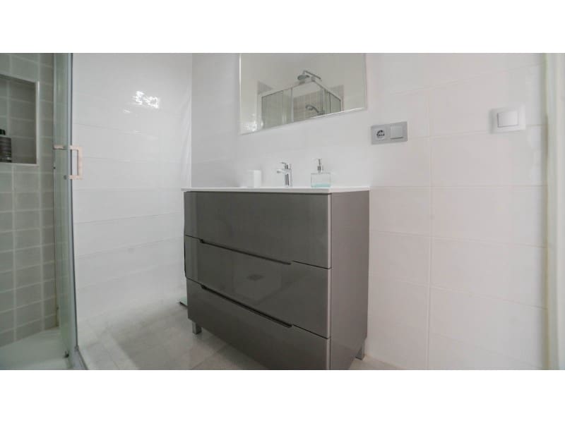 3 makuuhuone Omakotitalo myytävänä paikassa Torrevieja - 319 000 € (Ref: 9994351)