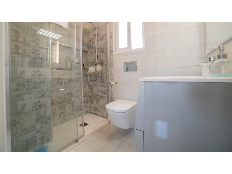 3 makuuhuone Omakotitalo myytävänä paikassa Torrevieja - 319 000 € (Ref: 9994351)