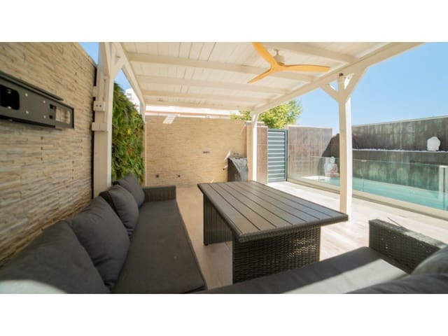 3 soverom Hus til salgs i Aguas Nuevas, Torrevieja med svømmebasseng - € 299 000 (Ref: 9994352)