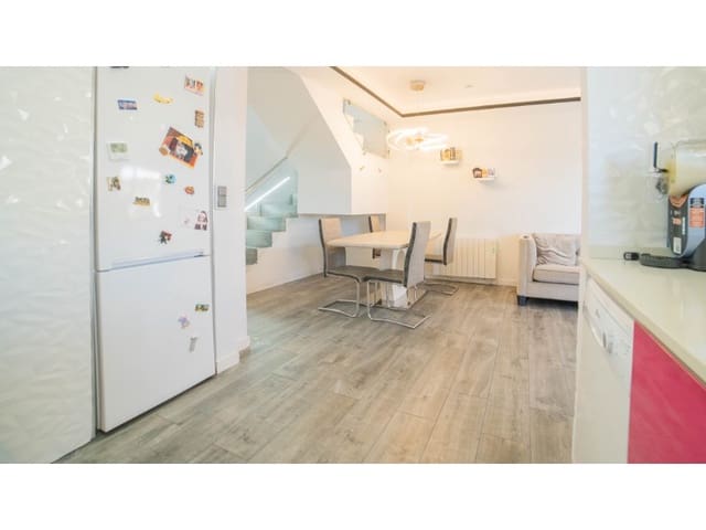 3 soverom Hus til salgs i Aguas Nuevas, Torrevieja med svømmebasseng - € 299 000 (Ref: 9994352)