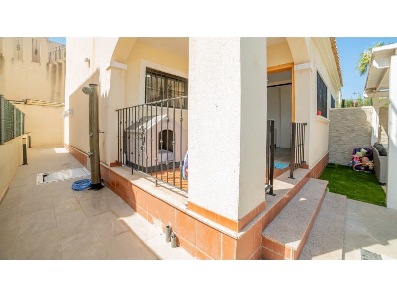 3 soverom Hus til salgs i Aguas Nuevas med svømmebasseng - € 299 000 (Ref: 9994352)