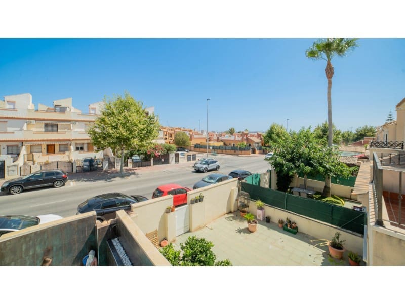 3 soverom Hus til salgs i Aguas Nuevas med svømmebasseng - € 299 000 (Ref: 9994352)