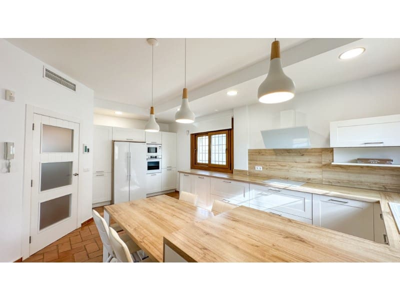 7 slaapkamer Villa te koop in Campoamor met zwembad garage - € 1.290.000 (Ref: 9994353)
