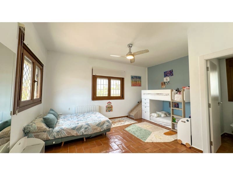 7 slaapkamer Villa te koop in Campoamor met zwembad garage - € 1.290.000 (Ref: 9994353)