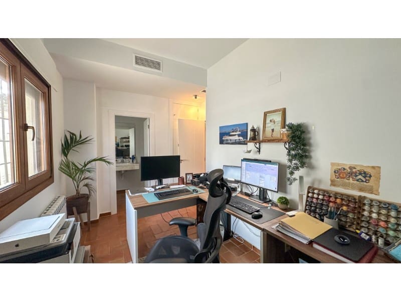7 slaapkamer Villa te koop in Campoamor met zwembad garage - € 1.290.000 (Ref: 9994353)