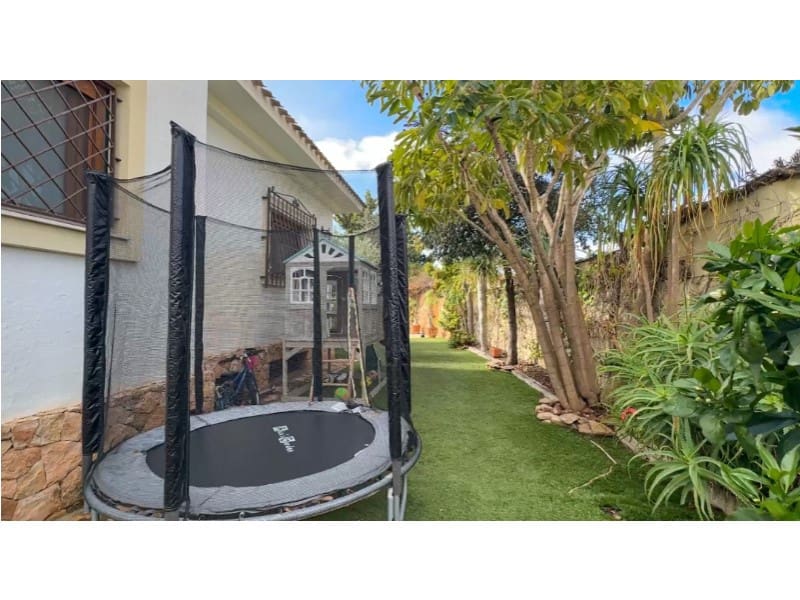 7 slaapkamer Villa te koop in Campoamor met zwembad garage - € 1.290.000 (Ref: 9994353)