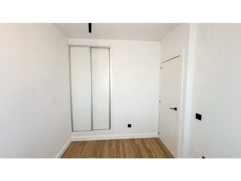 2 camera da letto Casa in vendita in La Regia - 255.000 € (Rif: 9994355)