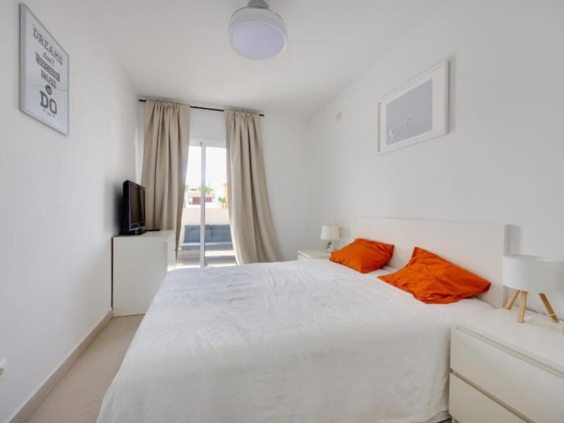 2 soveværelse Lejlighed til salg i Playa Flamenca med swimmingpool - € 194.969 (Ref: 9996852)