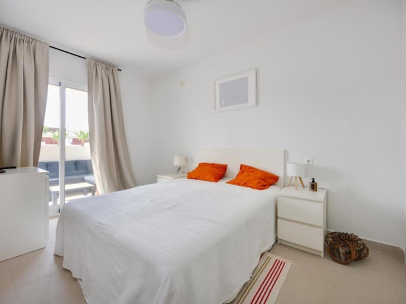 2 soveværelse Lejlighed til salg i Playa Flamenca med swimmingpool - € 194.969 (Ref: 9996852)