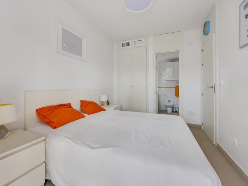 2 soveværelse Lejlighed til salg i Playa Flamenca med swimmingpool - € 194.969 (Ref: 9996852)