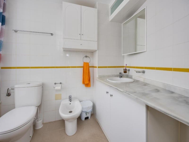 2 soveværelse Lejlighed til salg i Playa Flamenca med swimmingpool - € 194.969 (Ref: 9996852)
