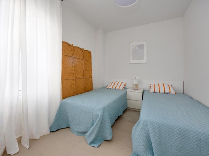 2 soveværelse Lejlighed til salg i Playa Flamenca med swimmingpool - € 194.969 (Ref: 9996852)