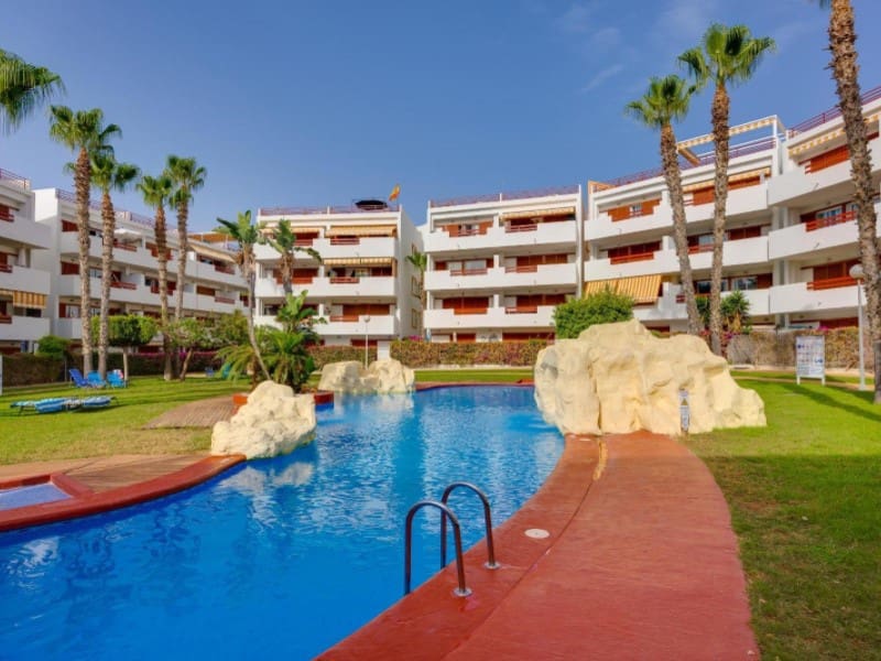 2 soveværelse Lejlighed til salg i Playa Flamenca med swimmingpool - € 194.969 (Ref: 9996852)