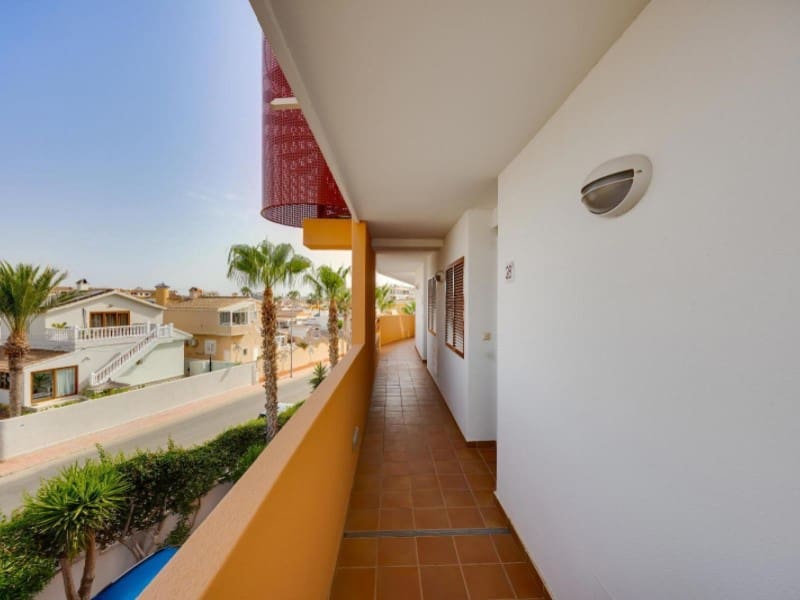 2 soveværelse Lejlighed til salg i Playa Flamenca med swimmingpool - € 194.969 (Ref: 9996852)