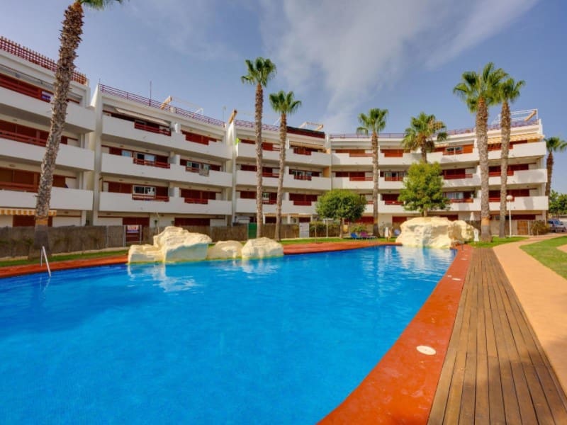 2 soveværelse Lejlighed til salg i Playa Flamenca med swimmingpool - € 194.969 (Ref: 9996852)