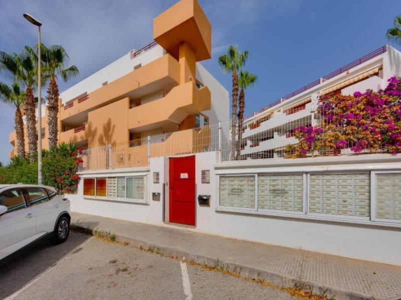 2 soveværelse Lejlighed til salg i Playa Flamenca med swimmingpool - € 194.969 (Ref: 9996852)