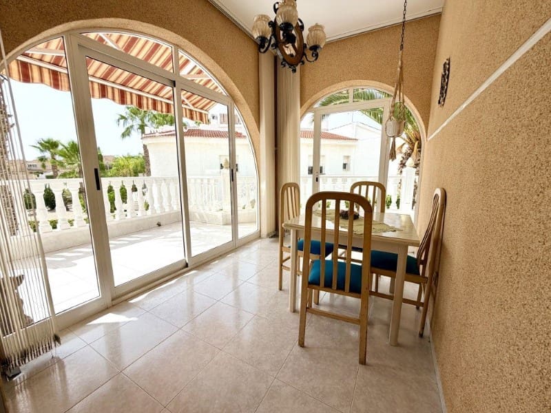 5 sovrum Villa till salu i Ciudad Quesada med pool garage - 669 000 € (Ref: 9996856)