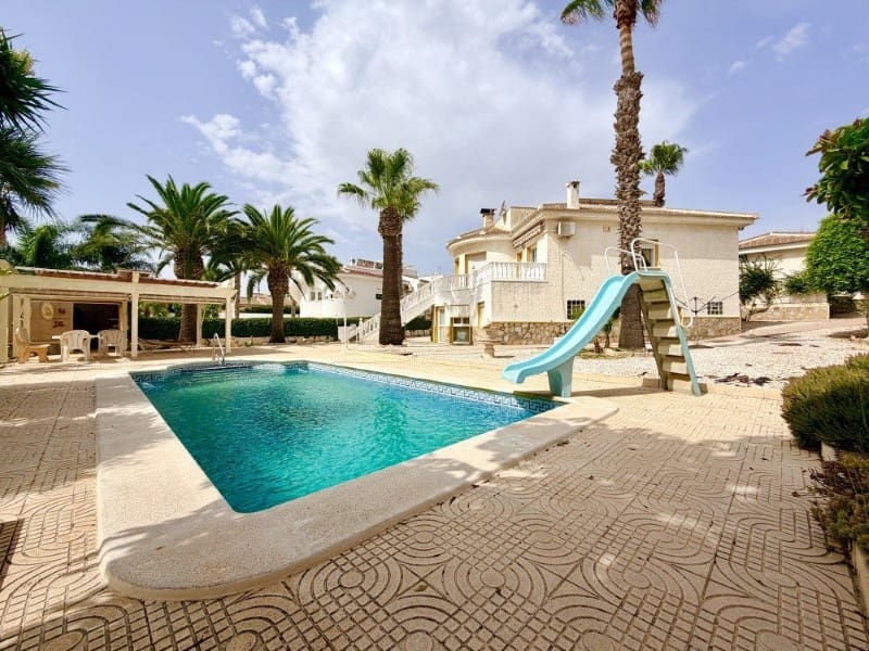 5 sovrum Villa till salu i Ciudad Quesada med pool garage - 669 000 € (Ref: 9996856)