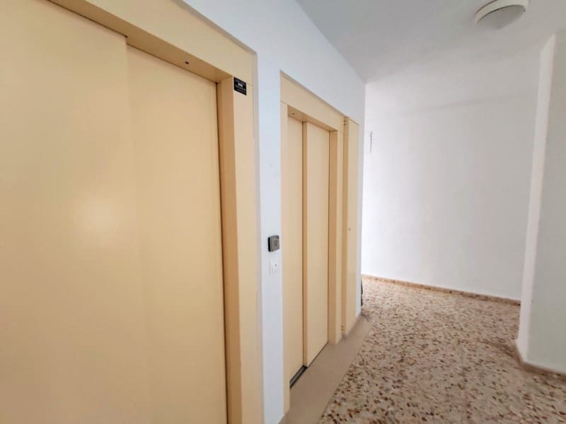 1 slaapkamer Penthouse te koop in La Zenia met garage - € 230.000 (Ref: 9996857)