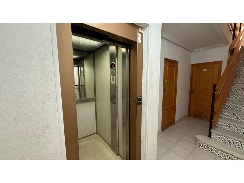 1 chambre Appartement à vendre à Torrevieja - 155 900 € (Ref: 9996858)