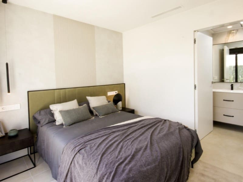Chalet de 3 habitaciones en Ciudad Quesada en venta con piscina - 1.099.000 € (Ref: 9998517)