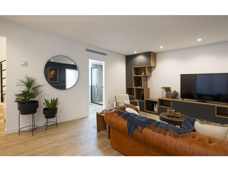 Chalet de 3 habitaciones en Ciudad Quesada en venta con piscina - 1.099.000 € (Ref: 9998517)