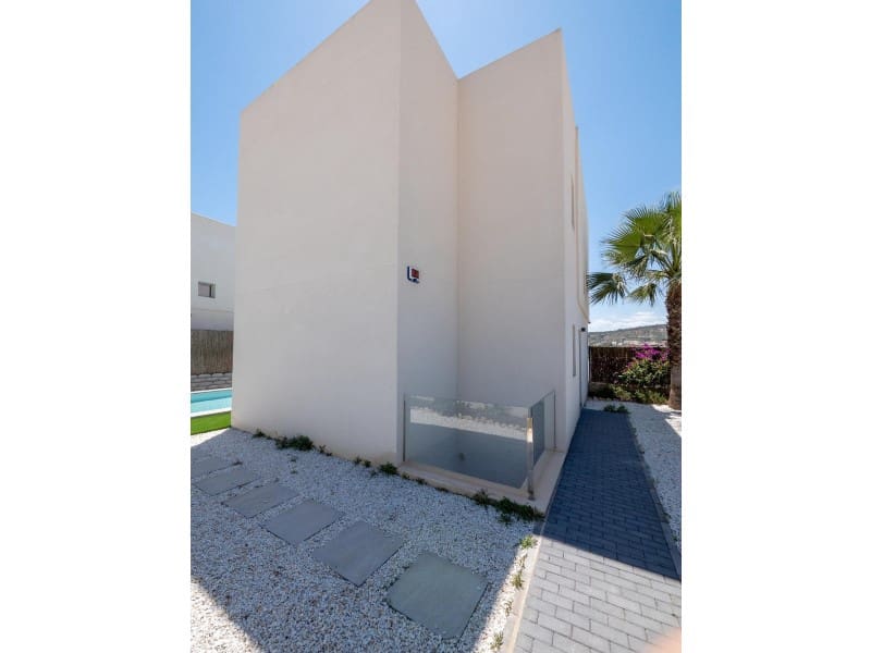 4 slaapkamer Villa te koop in Algorfa met zwembad - € 669.000 (Ref: 9998520)