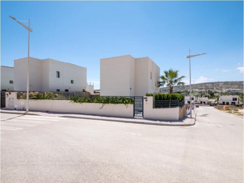 4 slaapkamer Villa te koop in Algorfa met zwembad - € 669.000 (Ref: 9998520)