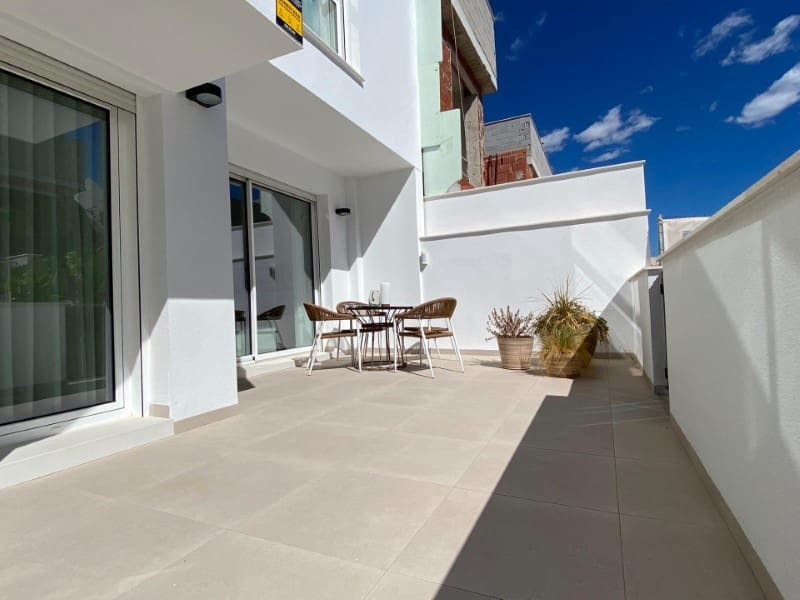 2 soverom Bungalow til salgs i Pilar de la Horadada med svømmebasseng - € 304 900 (Ref: 9998525)