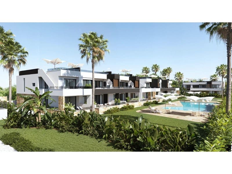 2 bedroom Bungalow for sale in Rojales with pool - € 314,000 (Ref: 9998526)