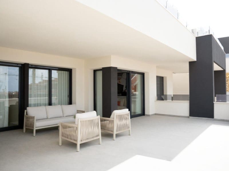 2 bedroom Bungalow for sale in Rojales with pool - € 339,000 (Ref: 9998527)