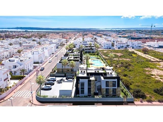 2 bedroom Bungalow for sale in Ciudad Quesada, Rojales with pool - € 339,000 (Ref: 9998527)