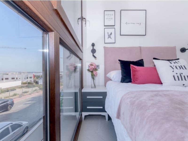 3 Zimmer Bungalow zu verkaufen in Torrevieja mit Pool - 330.000 € (Ref: 9998528)