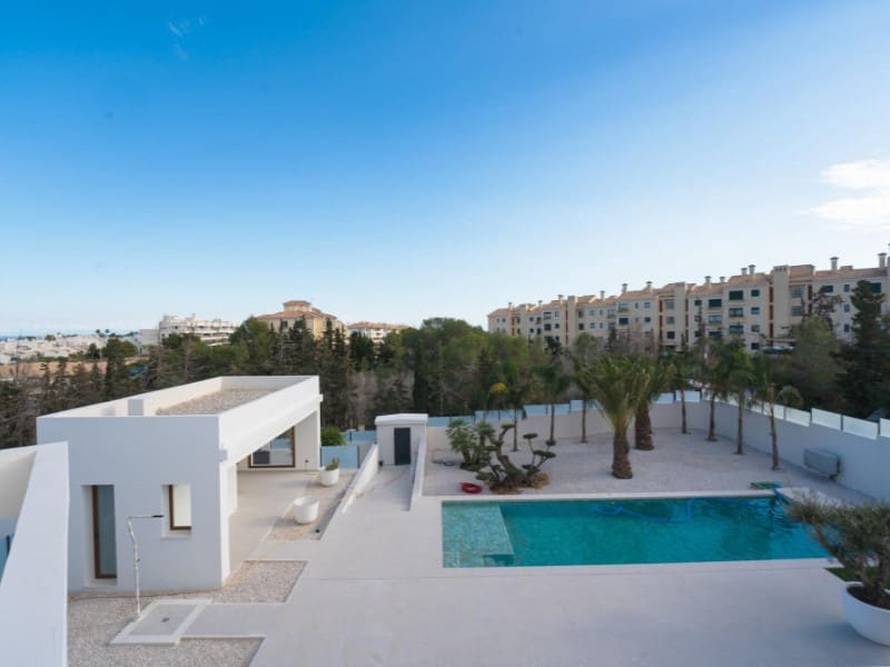 Chalet de 4 habitaciones en Benejúzar en venta con piscina - 995.000 € (Ref: 9998532)