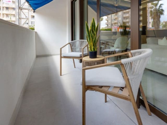Apartamento de 2 habitaciones en El Raso, Guardamar del Segura en venta con piscina - 355.000 € (Ref: 9998534)