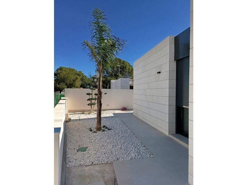 3 soveværelse Villa til salg i Pinar de Campoverde med swimmingpool - € 586.000 (Ref: 9998548)