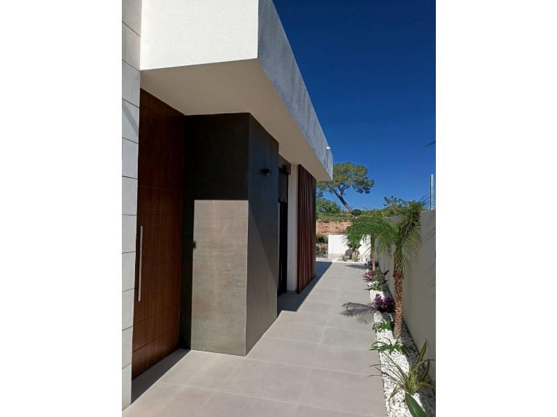 3 soveværelse Villa til salg i Pinar de Campoverde med swimmingpool - € 586.000 (Ref: 9998548)