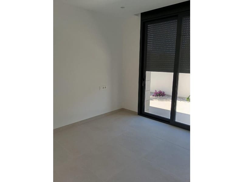 3 soveværelse Villa til salg i Pinar de Campoverde med swimmingpool - € 586.000 (Ref: 9998548)
