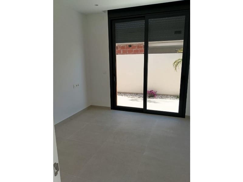 3 soveværelse Villa til salg i Pinar de Campoverde med swimmingpool - € 586.000 (Ref: 9998548)