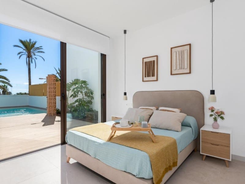 3 chambre Villa/Maison à vendre à Los Alcazares avec piscine - 645 000 € (Ref: 9998553)