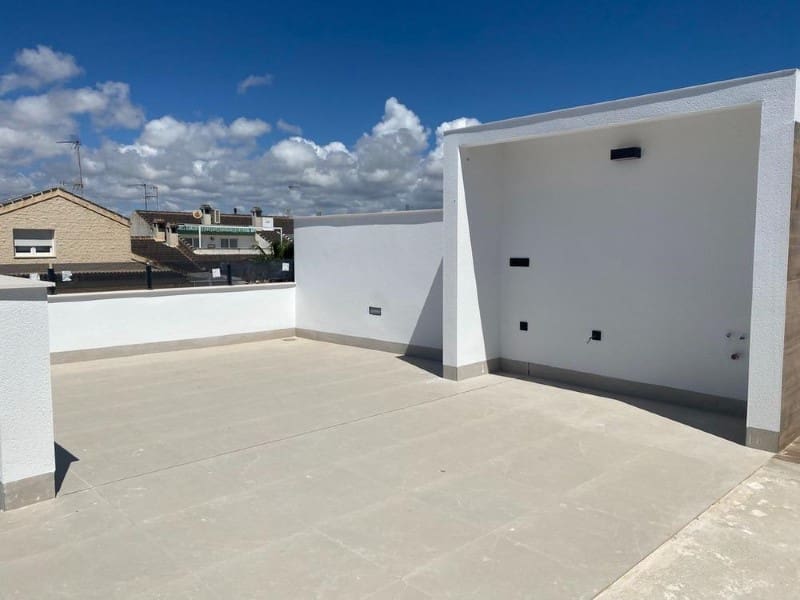 2 slaapkamer Bungalow te koop in San Pedro del Pinatar met zwembad - € 329.900 (Ref: 9998554)
