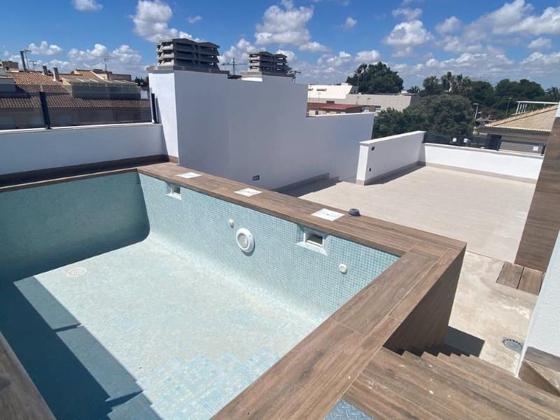 2 slaapkamer Bungalow te koop in San Pedro del Pinatar met zwembad - € 329.900 (Ref: 9998554)