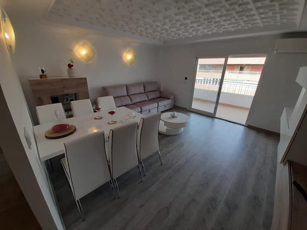 3 slaapkamer Appartement te koop in Torrevieja met zwembad - € 280.000 (Ref: 10022601)