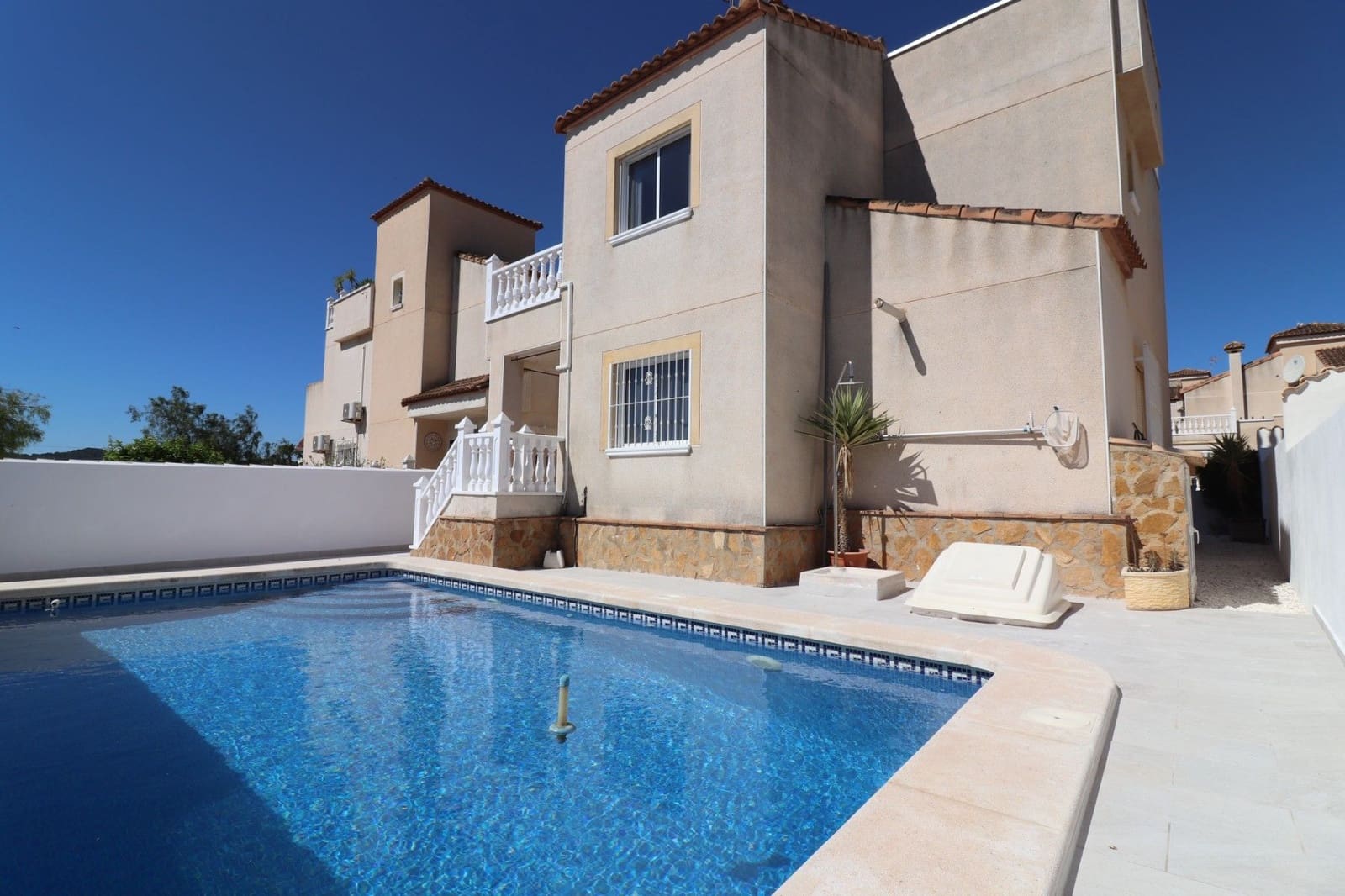 3 soverom Villa til salgs i San Miguel de Salinas med svømmebasseng - € 250 000 (Ref: 10022602)